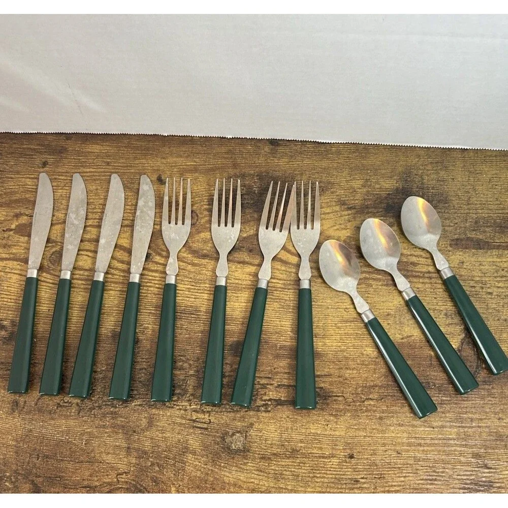 Vtg Flatware Set Green Handles Stainless Knives Forks Spoons Retro Taiwan 11pc